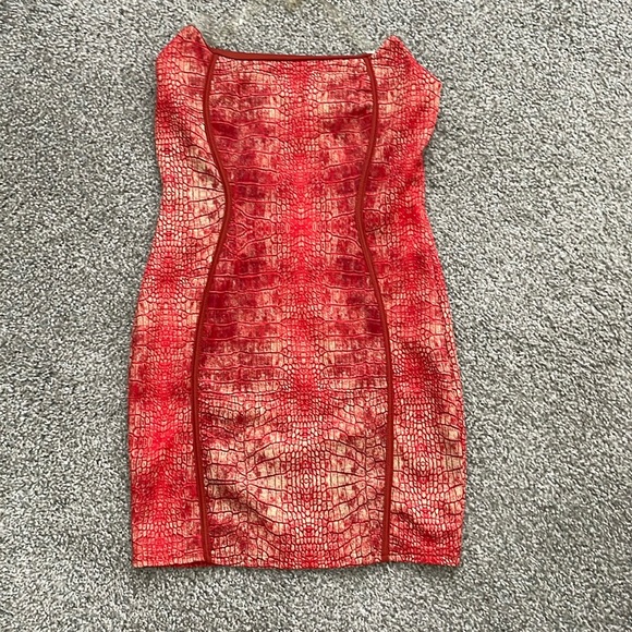 red snake print slogan binded detail clear strap bodycon dress Pink Snake Premium Mesh Cut Out Shoulder Bodycon Dress 6 main image 0